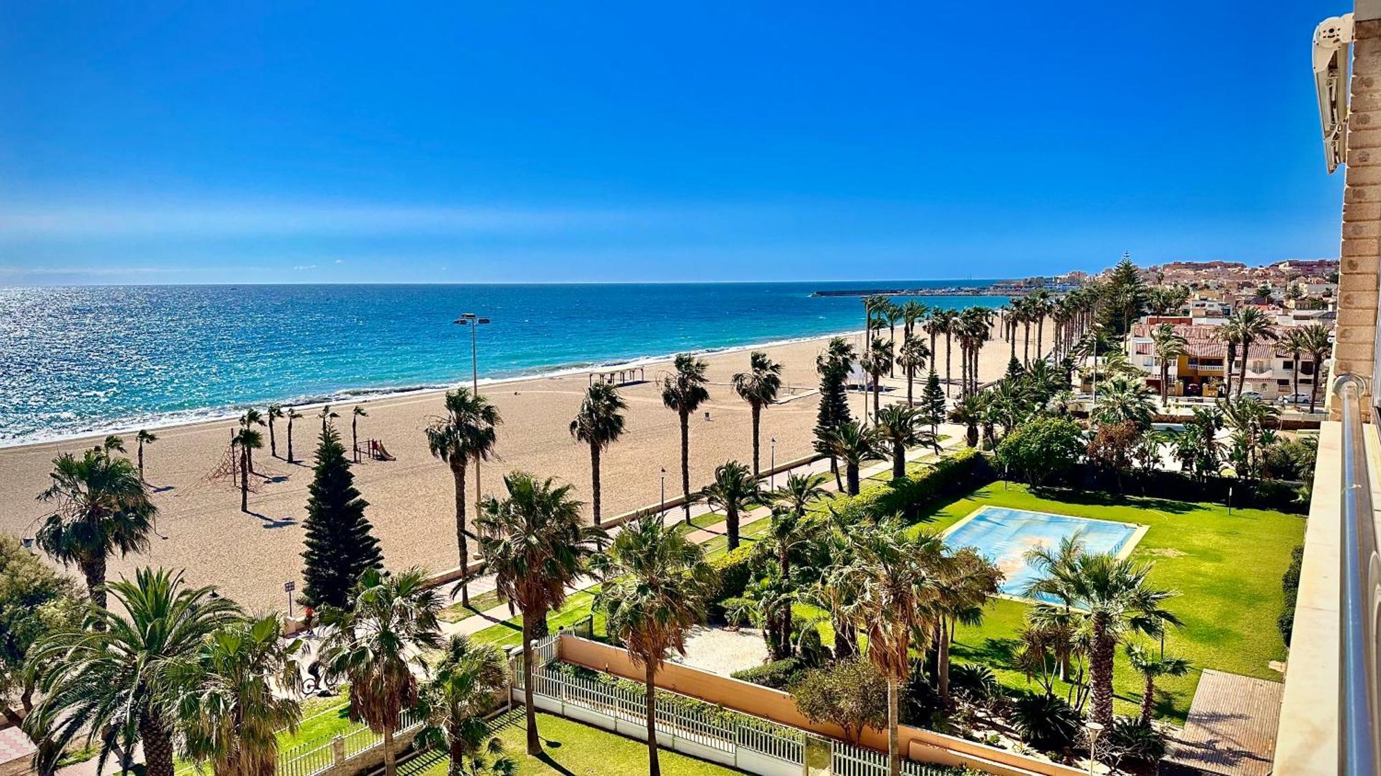 Vista Del Mar Residencial Apartman Roquetas de Mar Kültér fotó
