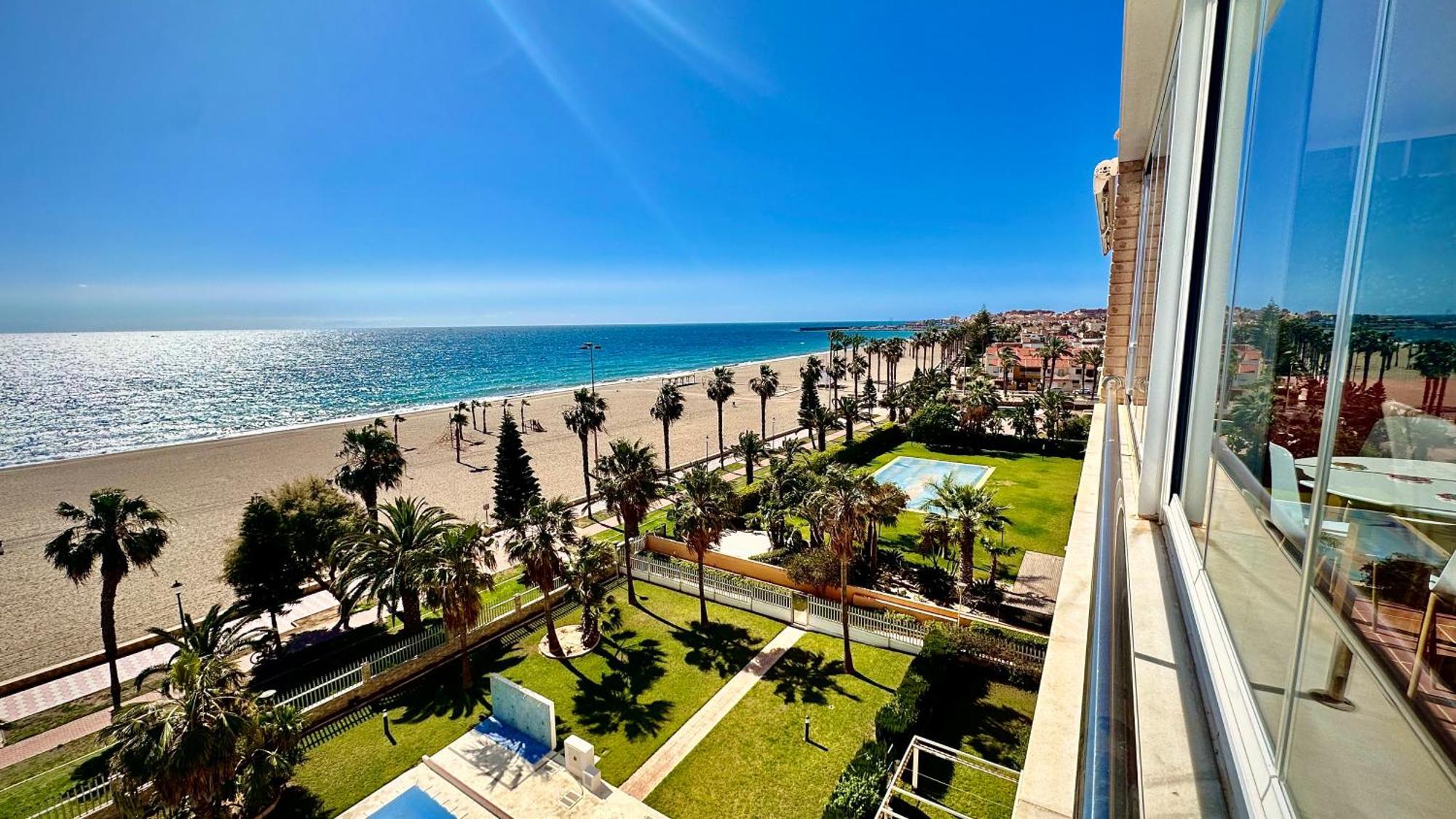 Vista Del Mar Residencial Apartman Roquetas de Mar Kültér fotó
